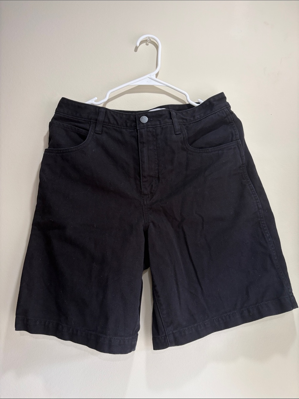 Aritzia TNA Classic Black Jean Shorts